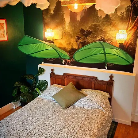 Semesterbostad Jurassic Lodge, Le Repaire Des Dinosaures *