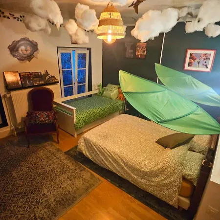 Jurassic Lodge, Le Repaire Des Dinosaures *